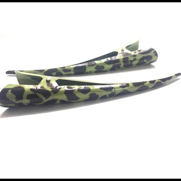Updo Hair Clips Green Animal Print Set Of 2 5” - Picture 1 of 2